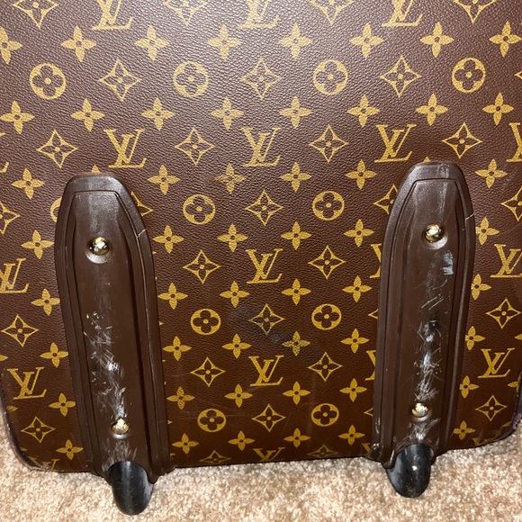 VINTAGE LOUIS VUITTON CARRY ON - Picture 7 of 13
